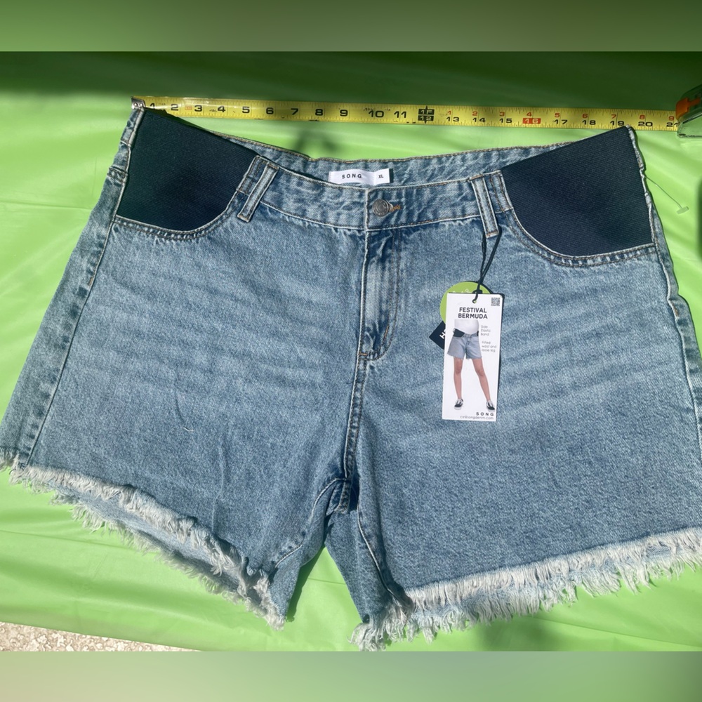 Maternity Bermuda Denim Shorts size XL - Picture 2 of 16